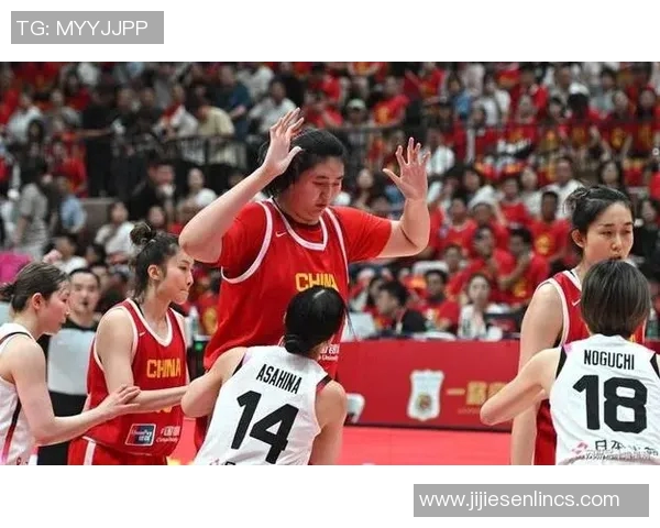 中国女篮与加美女篮激战正酣谁能在国际赛场上笑到最后