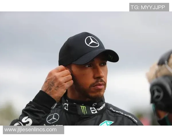 汉密尔顿与流浪者的激烈对决揭示了冰球赛场上的荣耀与激情 汉密尔顿与流浪者的激烈对决揭示了冰球赛场上的荣耀与激情