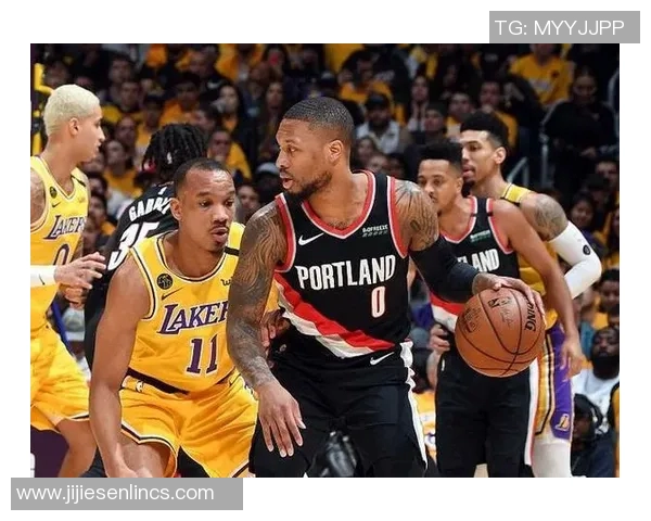洛杉矶与波特兰激战结果揭晓球迷热议精彩瞬间与战术分析