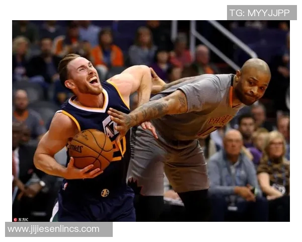 勇士队与活塞队激战正酣NBA直播精彩瞬间回顾与分析