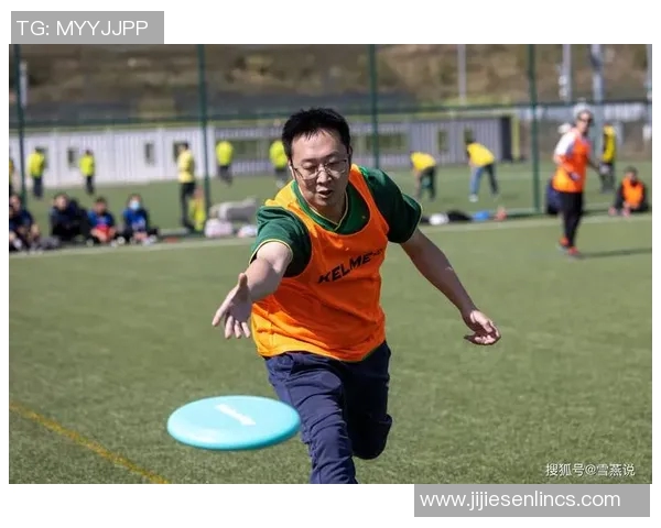 吴磊畅谈飞盘运动的乐趣与技巧分享，带你领略飞盘的魅力与挑战