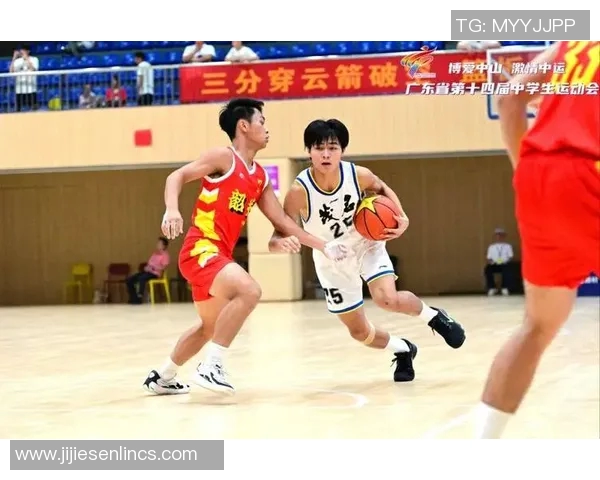 广州篮球队个人能力提升的热议与未来发展探讨