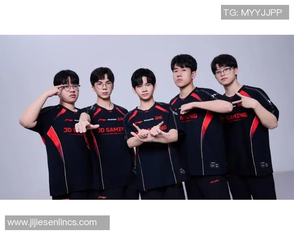DOTA2分析:深入探讨JDG战队在进攻中的优缺点与战术调整 DOTA2分析:深入探讨JDG战队在进攻中的优缺点与战术调整